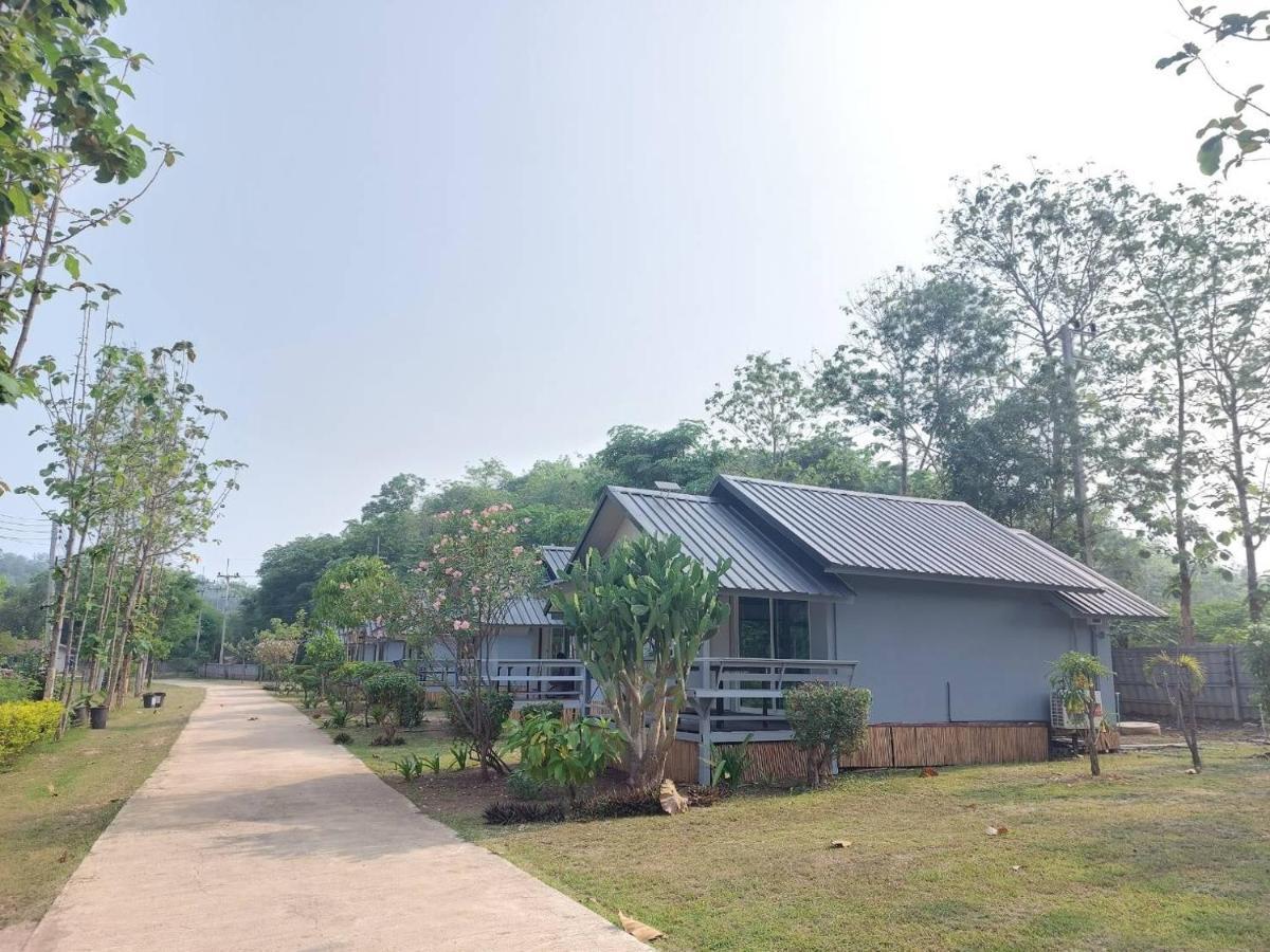 Maison d'hôtes Taakradan Valley ท่ากระดานวัลเล่ย์ Si Sawat